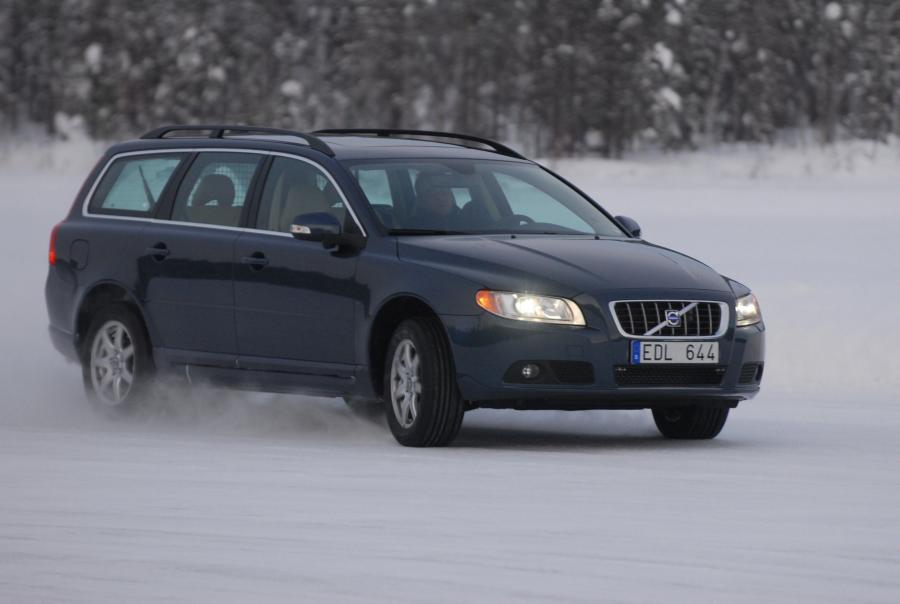  Volvo V70 T6 2007 года  (фото 22 из 64)